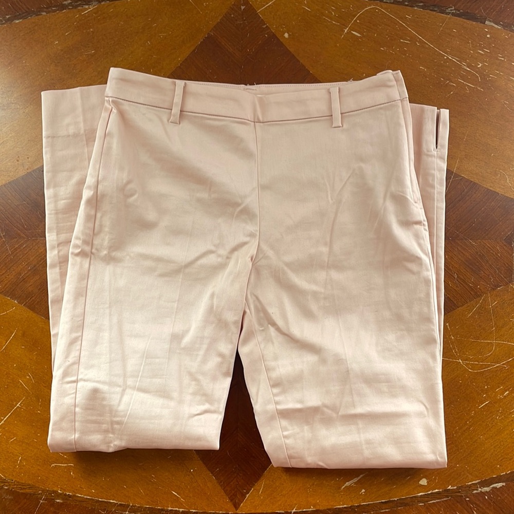 Women’s pastel pink dress cropped pants, size 6